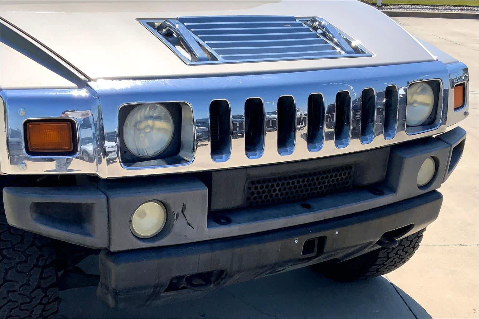 Used 2004 HUMMER H2 w/ Preferred Equipment Group image 25