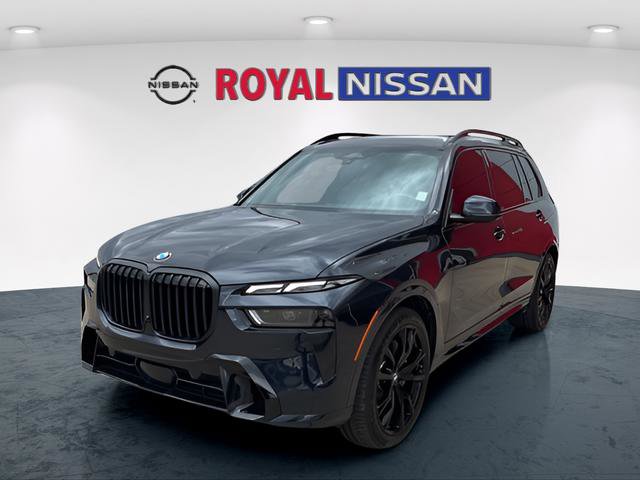 Used 2023 BMW X7 xDrive40i w/ Executive Package image 3