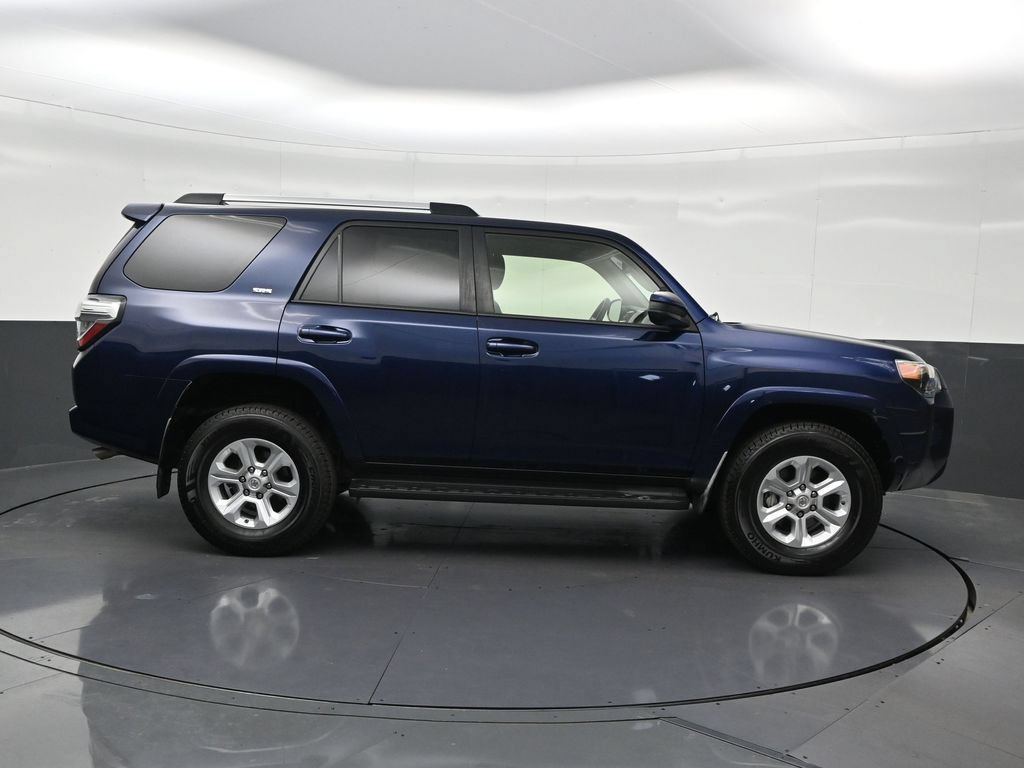 Used 2020 Toyota 4Runner SR5 AWD/4WD image 7