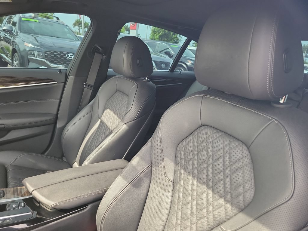 Used 2021 BMW 530i w/ Convenience Package RWD image 17