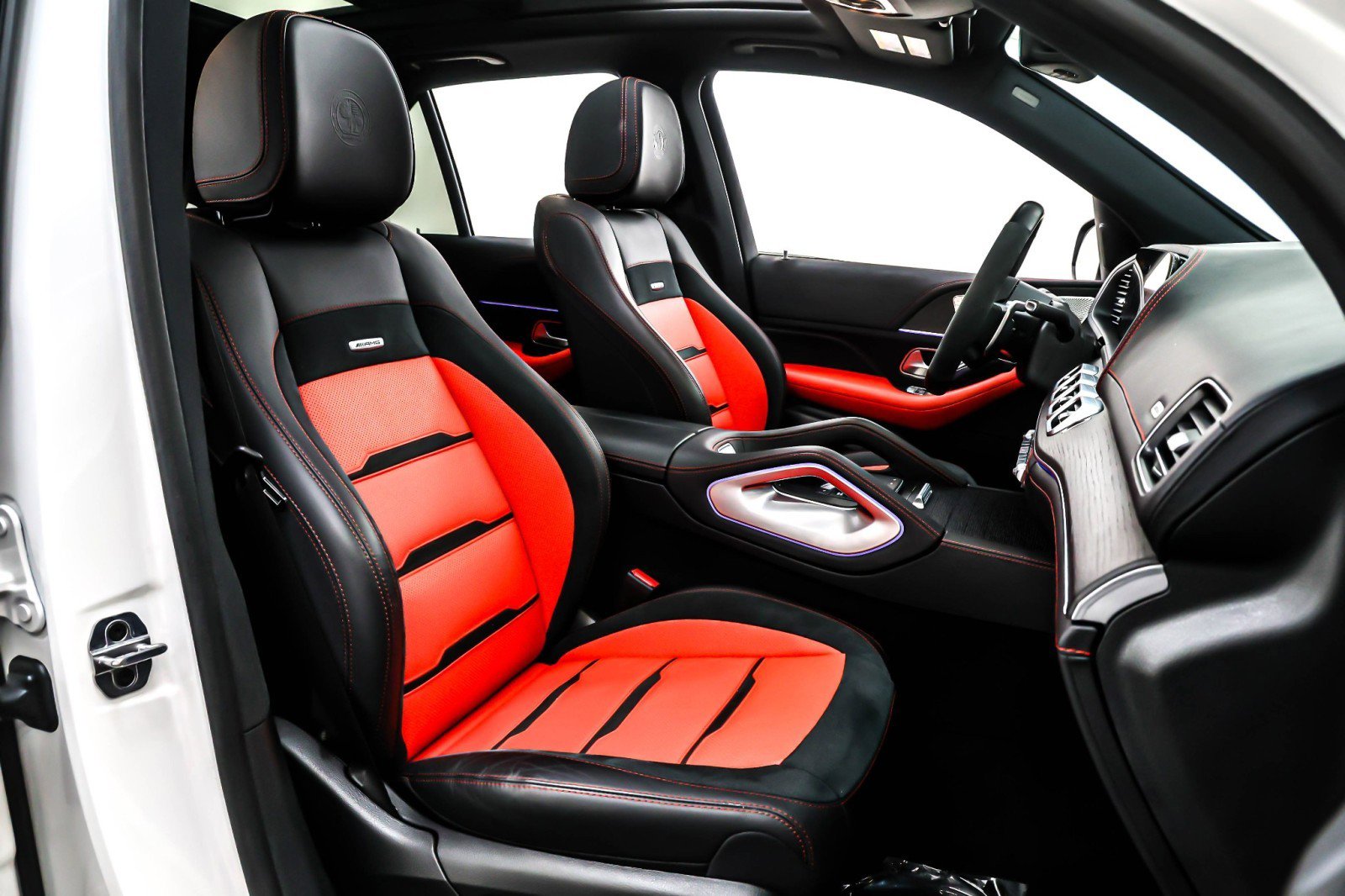 Used 2025 Mercedes-Benz GLE 53 AMG 4MATIC image 7