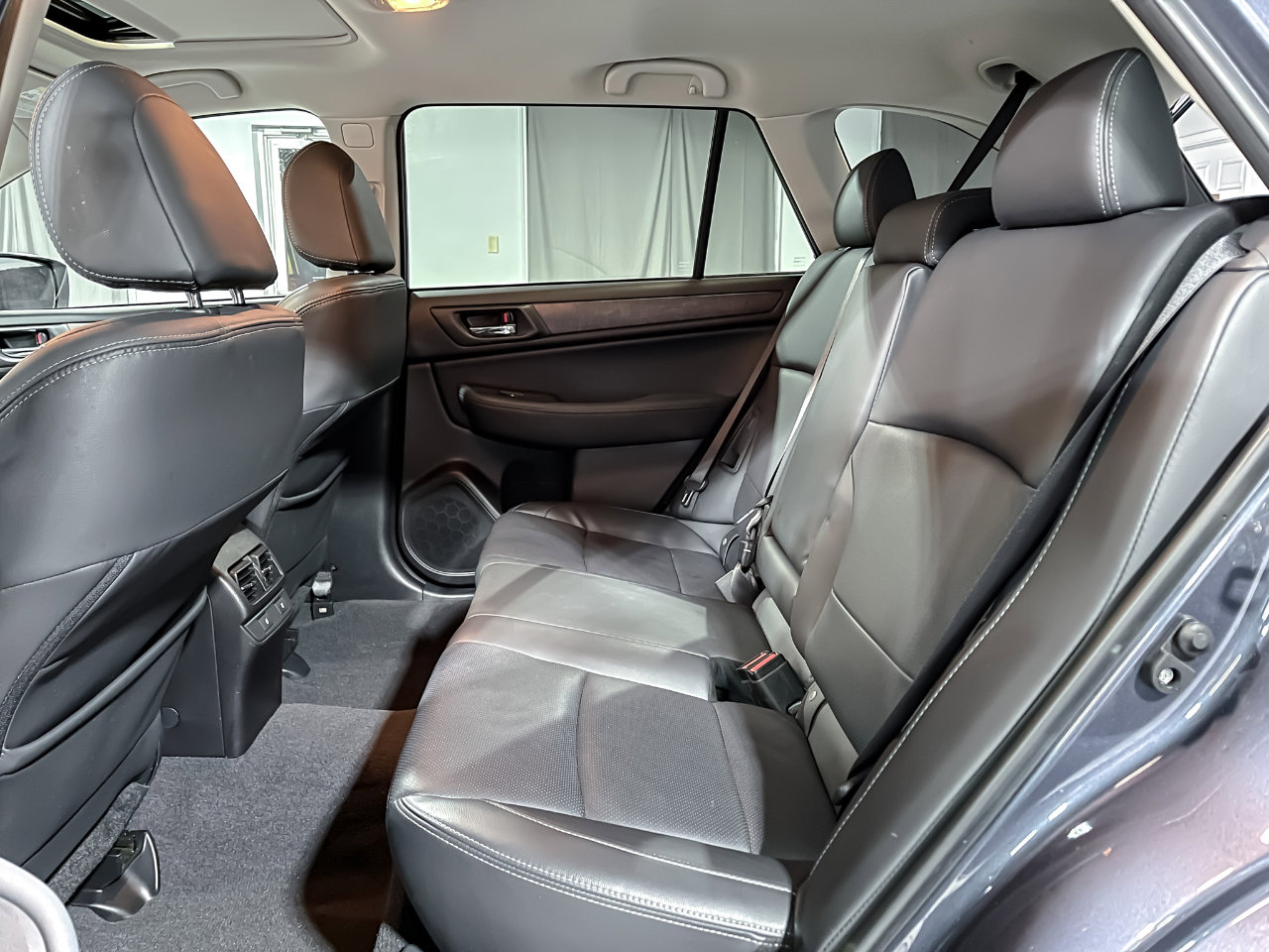 Used 2017 Subaru Outback 2.5i Limited image 15