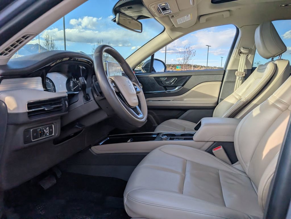 Used 2022 Lincoln Corsair AWD w/ Premium Package image 10