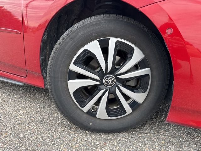 Used 2018 Toyota Prius Prime Advanced w/ Protection Package FWD image 2