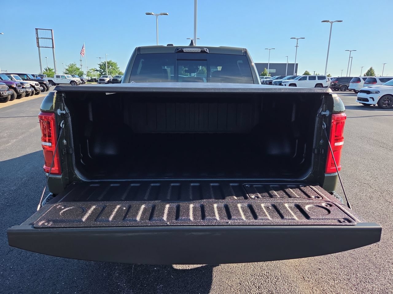 New 2027 RAM 1500 Limited AWD/4WD image 32