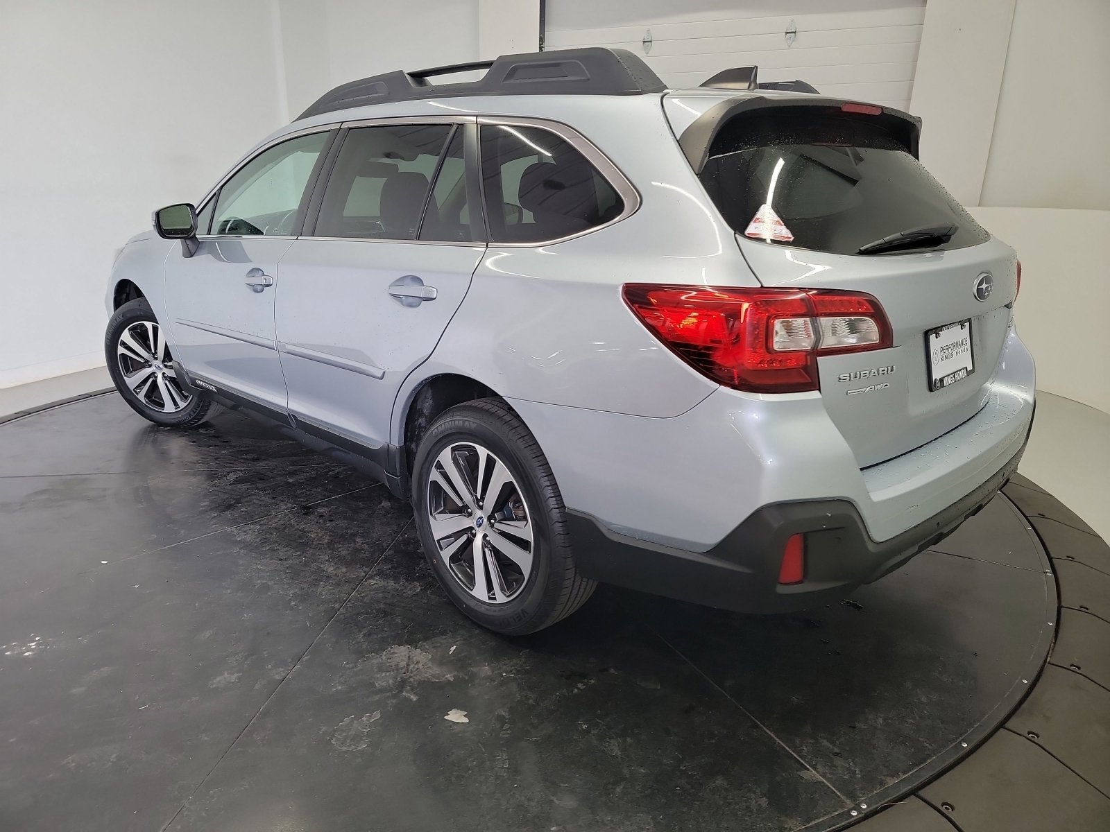 Used 2018 Subaru Outback 2.5i Limited AWD/4WD image 6