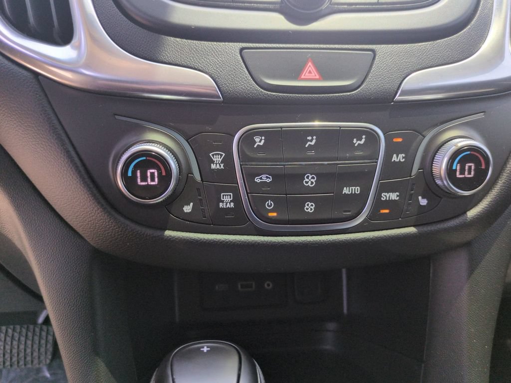 Used 2021 Chevrolet Equinox LT FWD image 25
