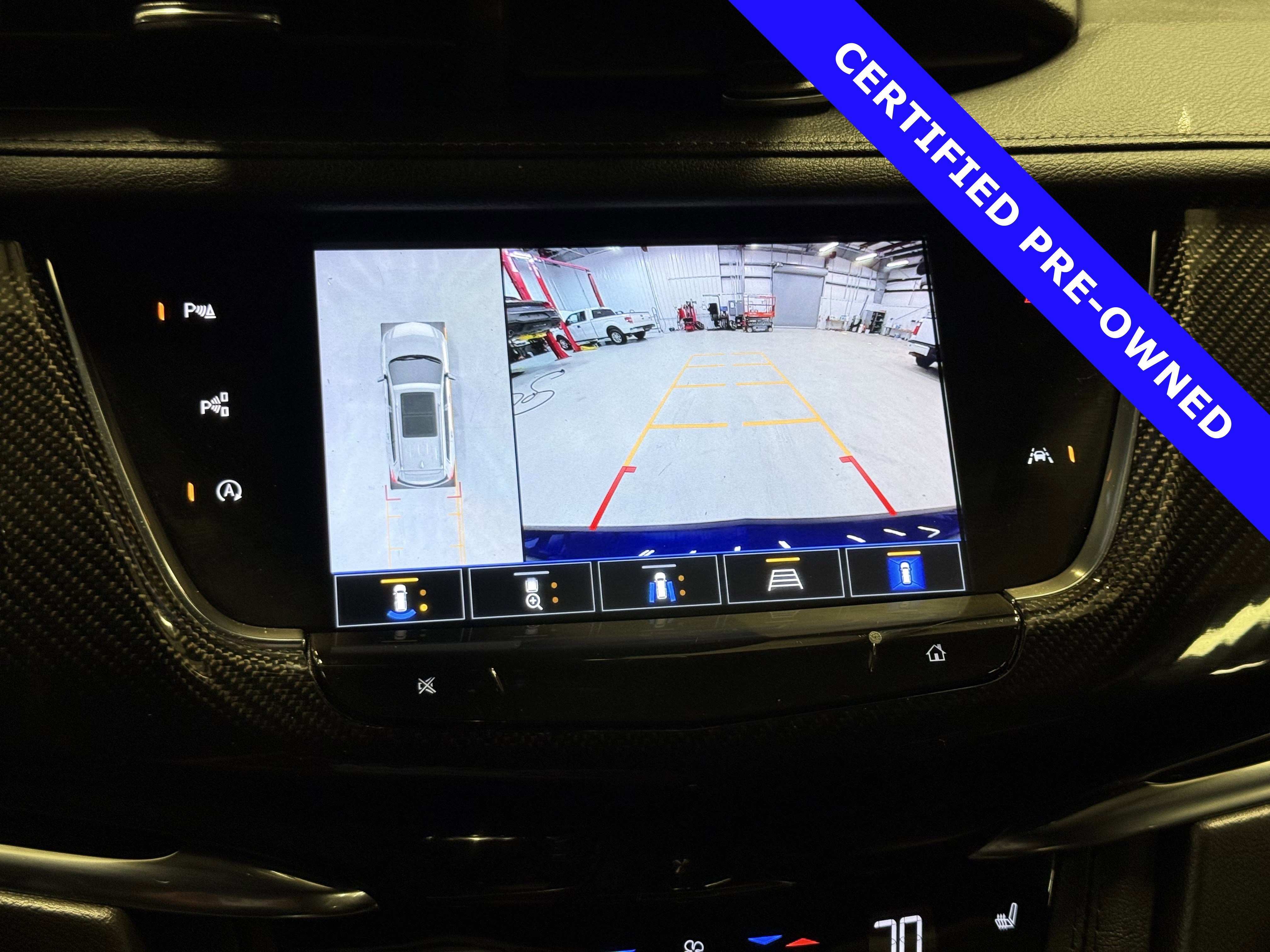 Used 2023 Cadillac XT6 Sport w/ Technology Package image 30