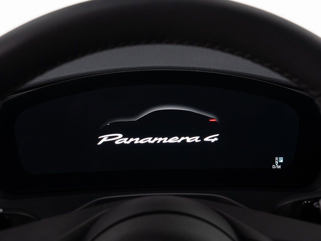 Used 2024 Porsche Panamera 4 image 32