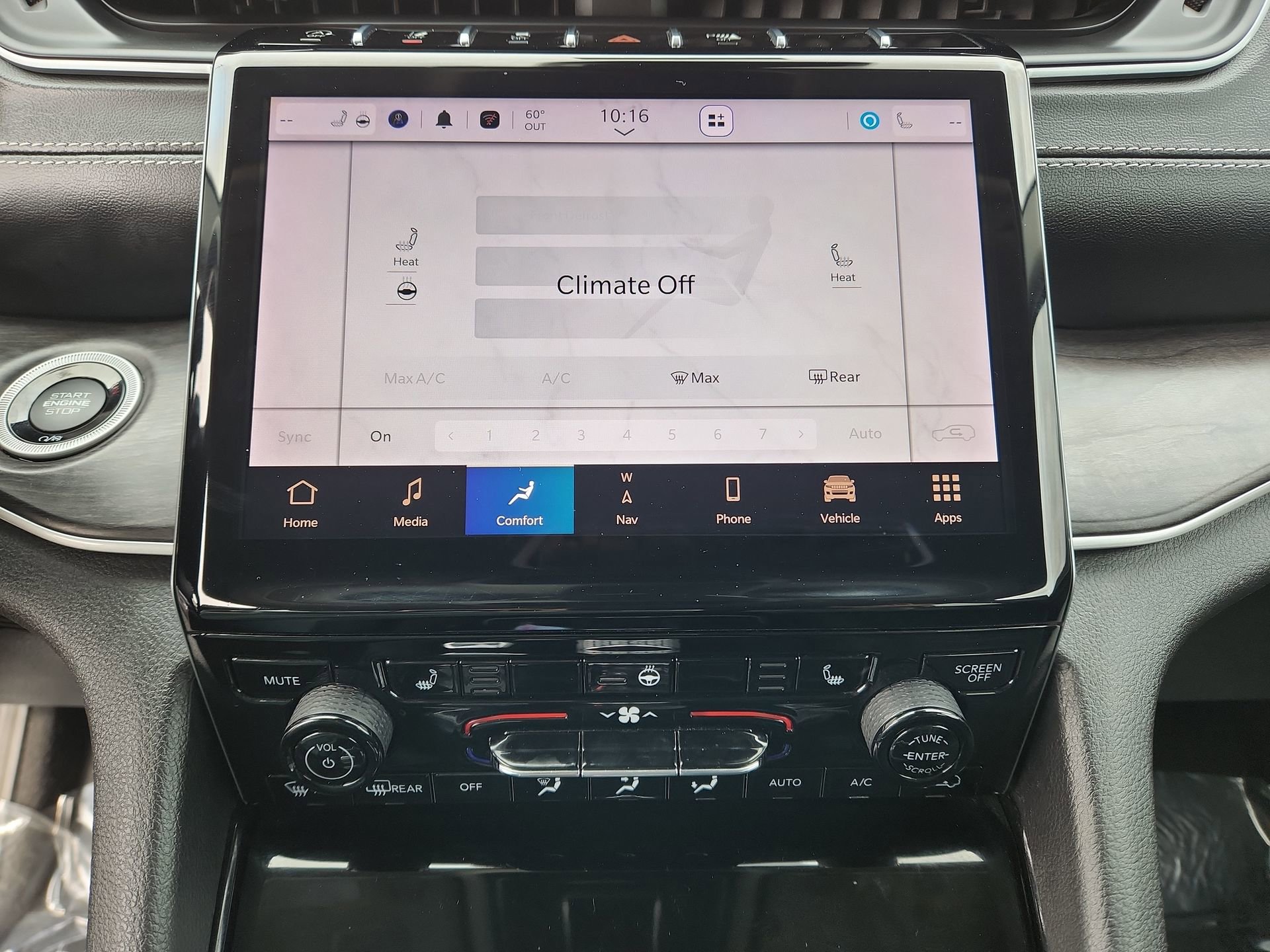 Used 2023 Jeep Grand Cherokee Limited AWD/4WD image 16