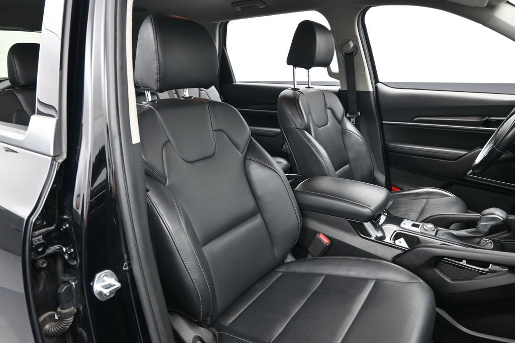 Used 2024 Kia Telluride LX FWD image 36