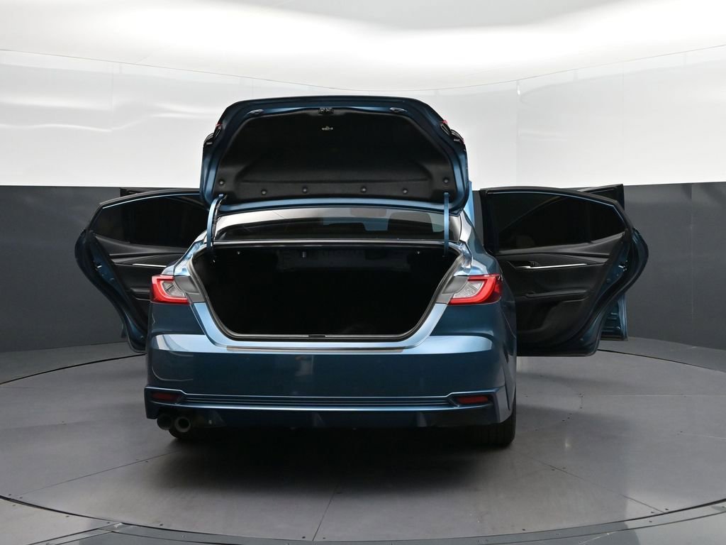 Used 2025 Toyota Camry XSE w/ Premium Plus Package image 51