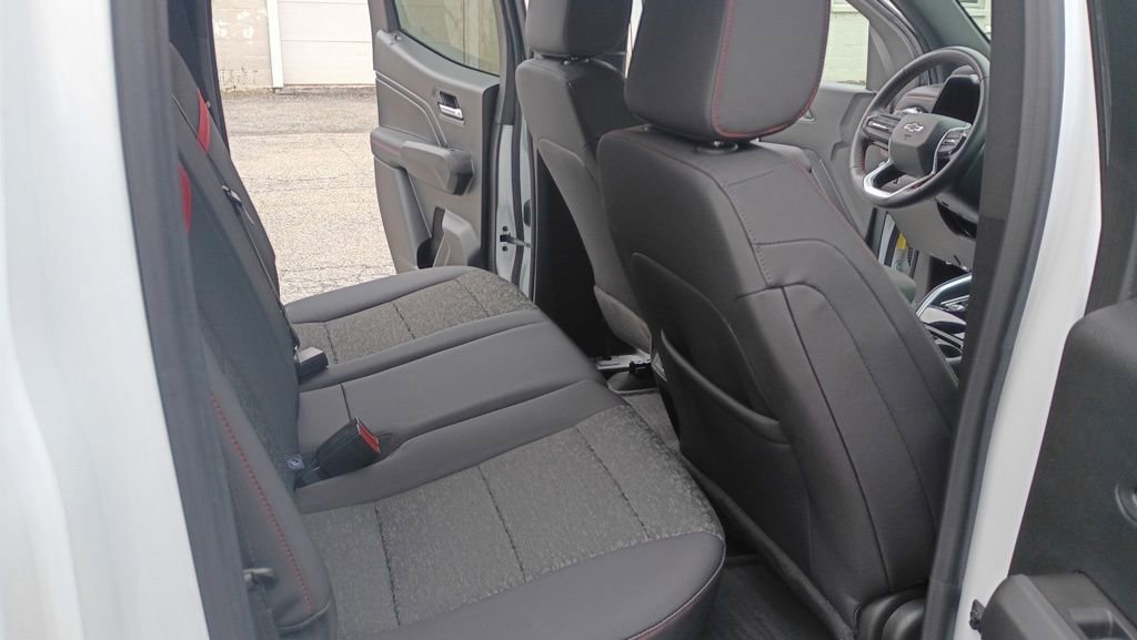 Used 2024 Chevrolet Colorado Z71 image 14