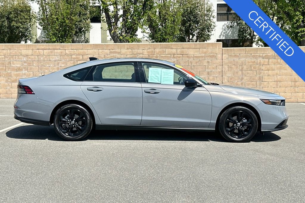 Certified 2025 Honda Accord SE image 3