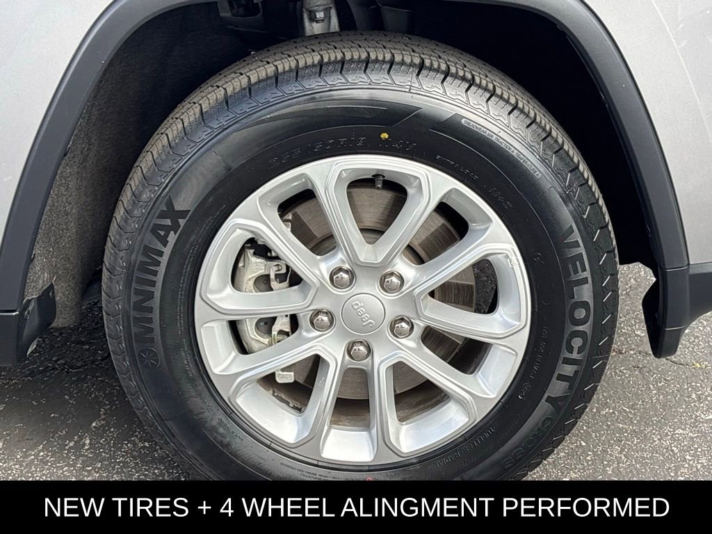 Used 2021 Jeep Grand Cherokee Laredo RWD image 31