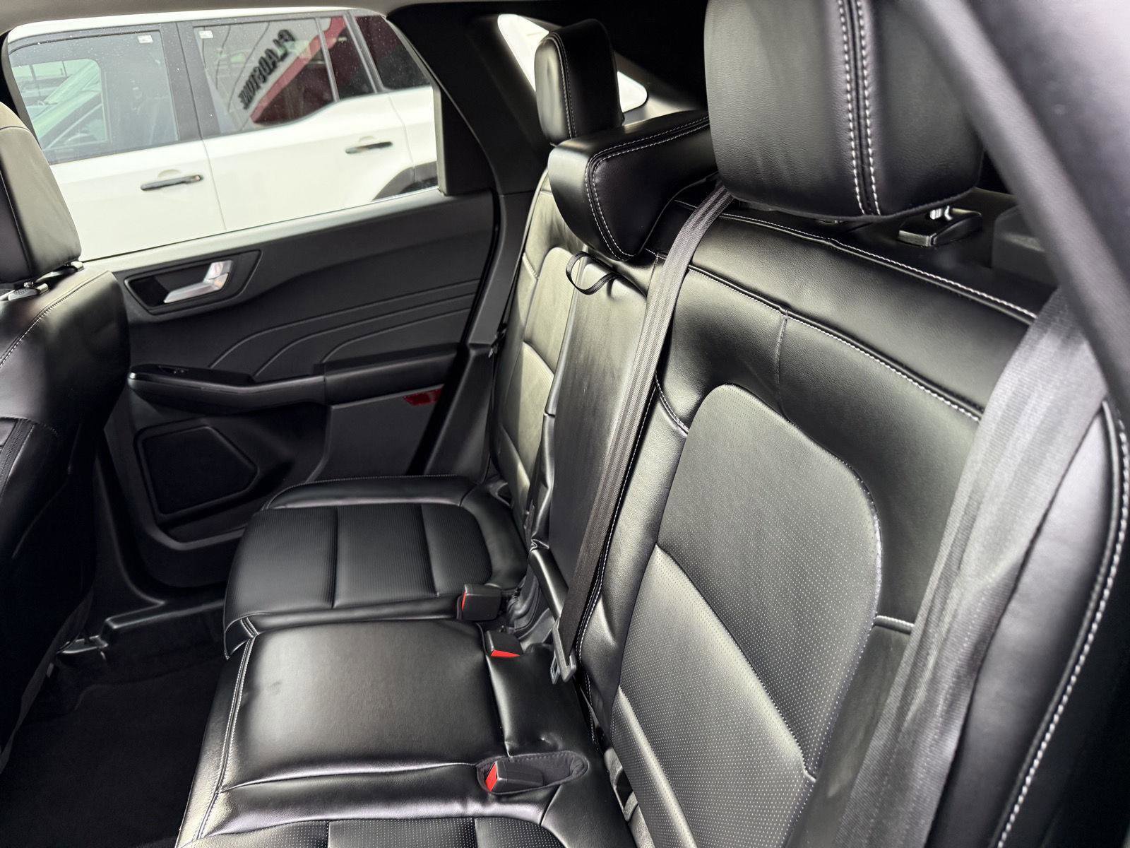 Used 2025 Ford Escape Platinum image 14