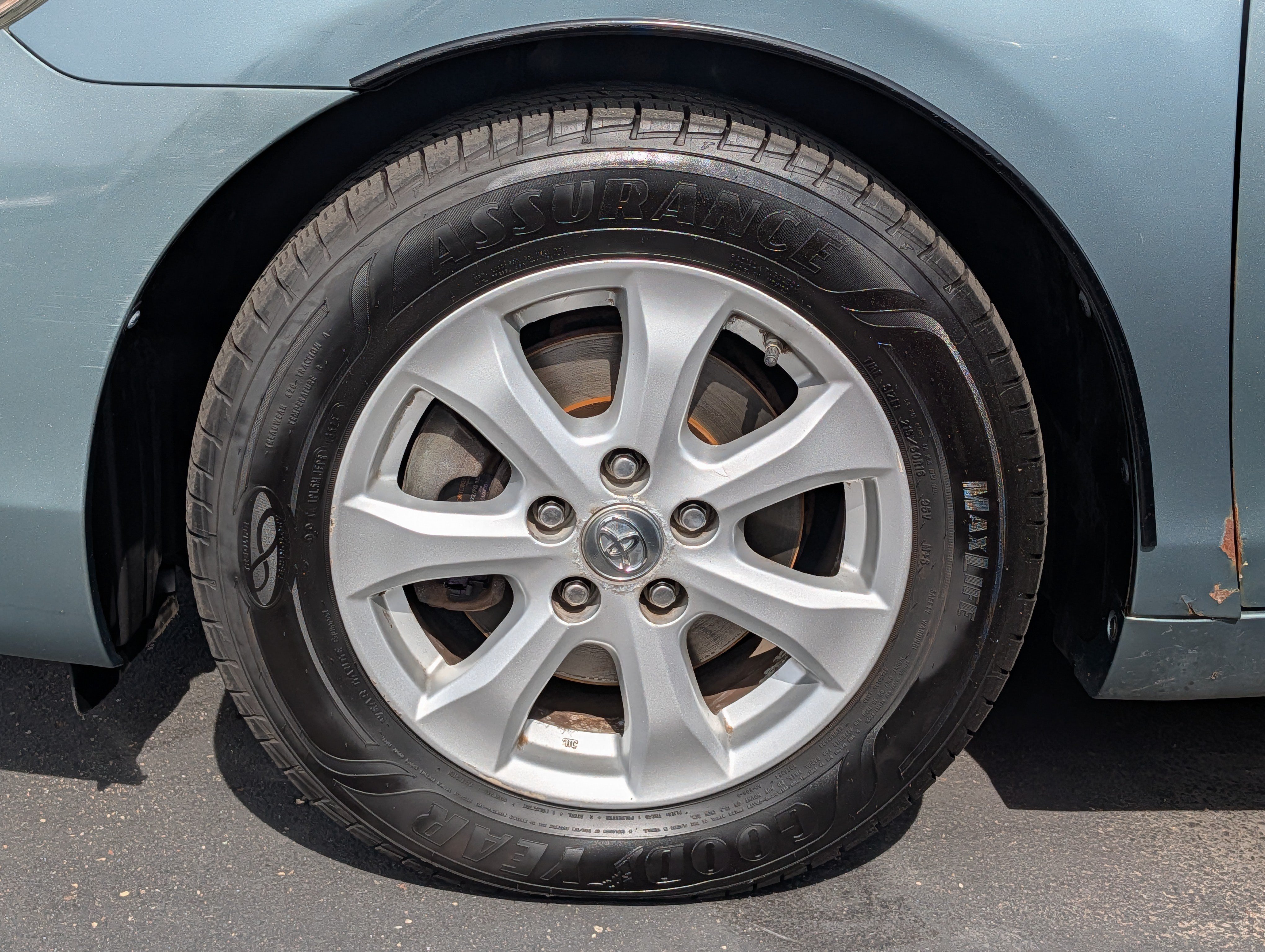 Used 2011 Toyota Camry LE w/ LE Extra-Value Pkg FWD image 15