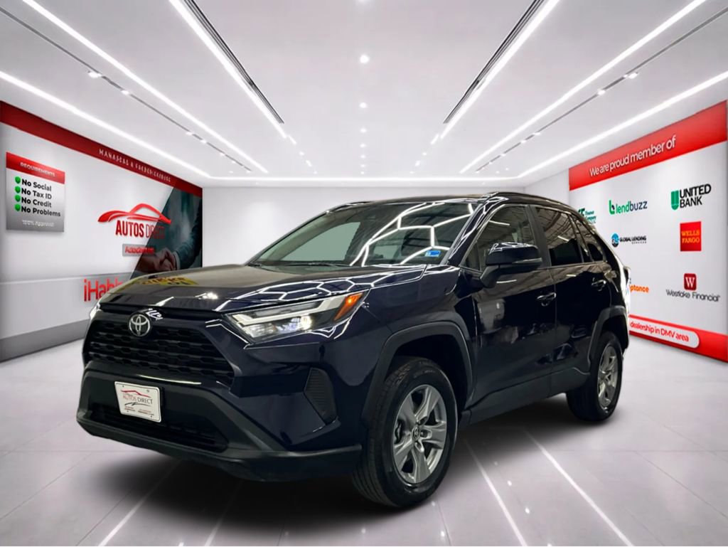 Used 2025 Toyota RAV4 XLE image 3