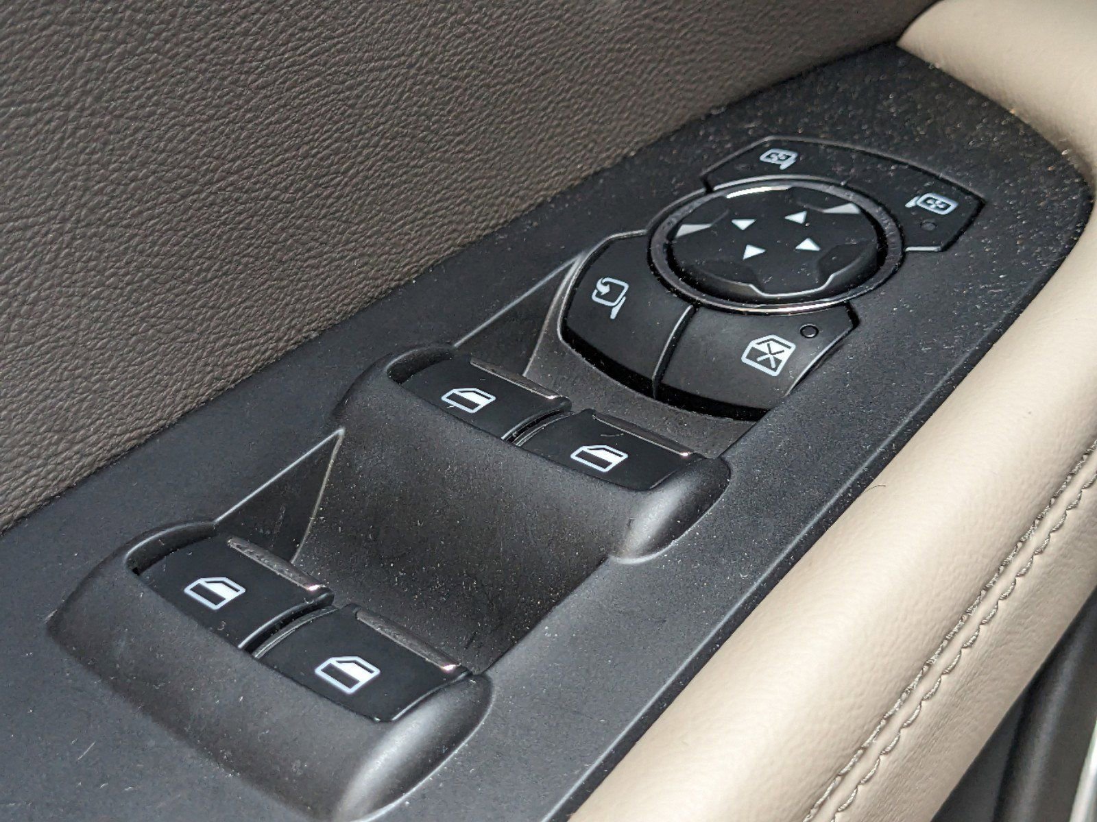 Certified 2023 Lincoln Nautilus Reserve w/ Equipment Group 202A image 26