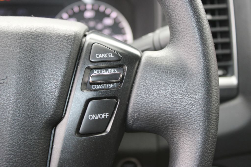 Used 2024 Nissan Frontier SV image 19