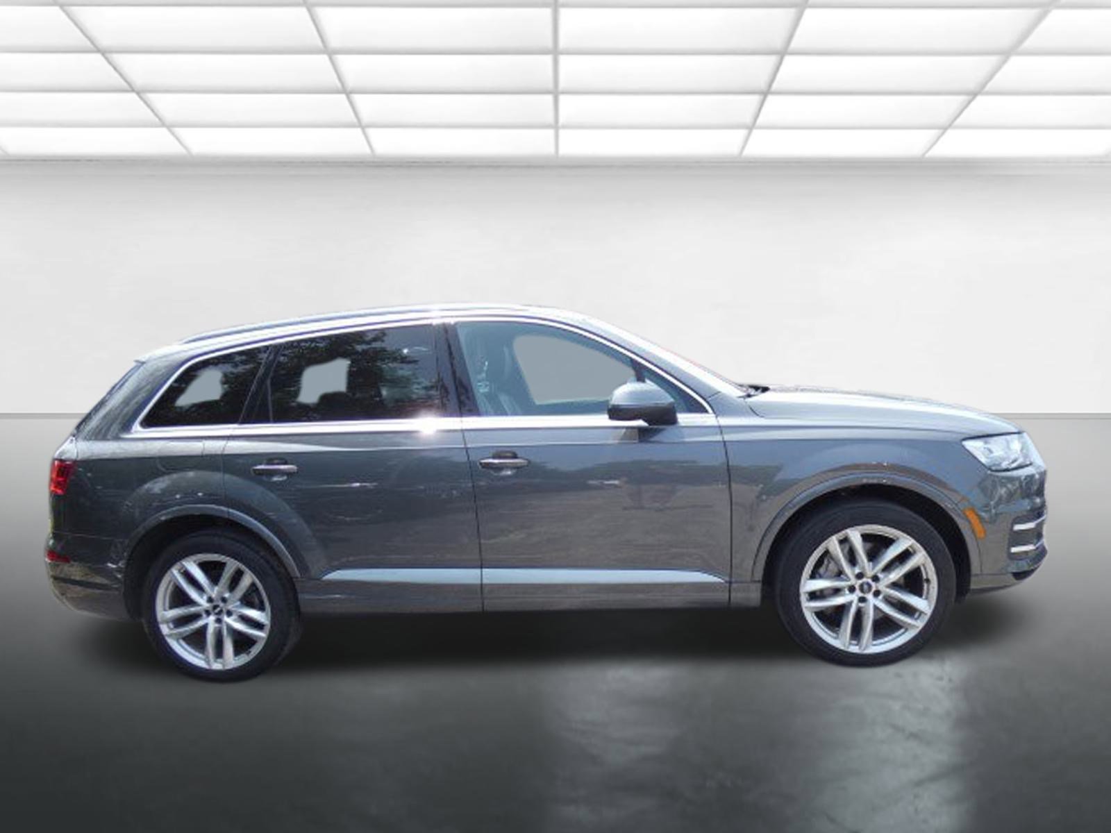 Used 2018 Audi Q7 3.0T Prestige w/ Prestige Package image 3