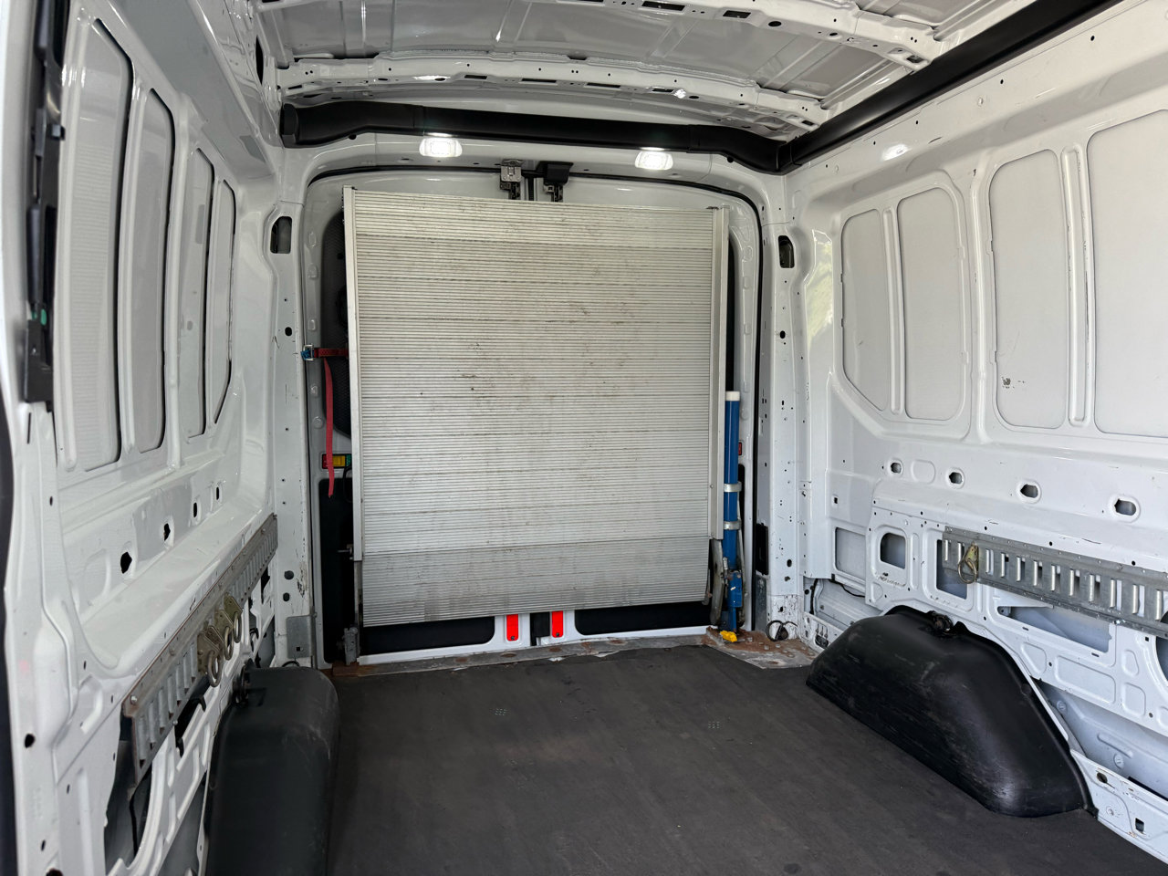 Used 2019 Ford Transit 250 148 Medium Roof image 22