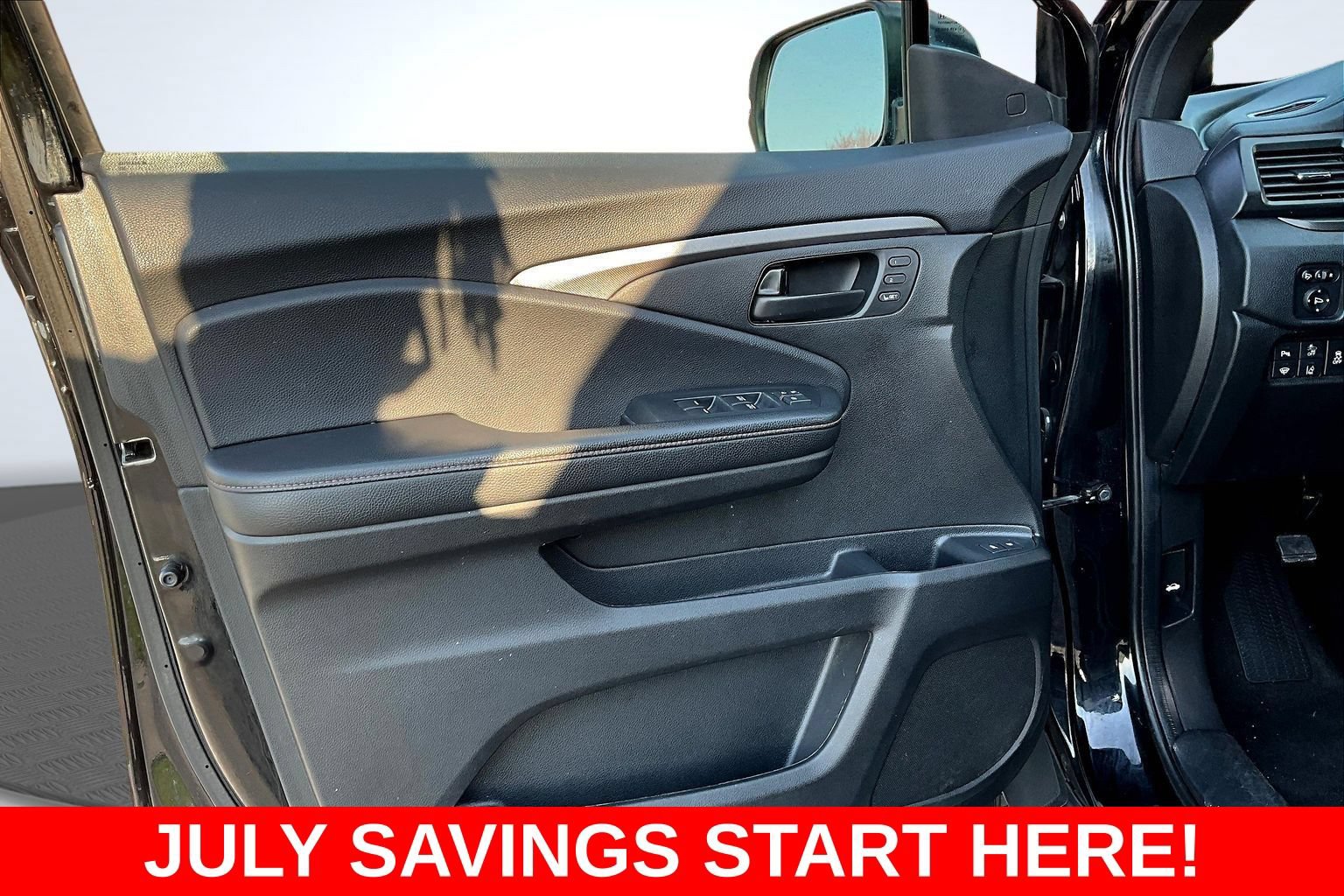 Used 2023 Honda Passport TrailSport image 25