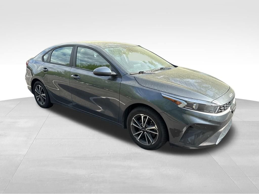 Used 2022 Kia Forte LXS FWD image 7