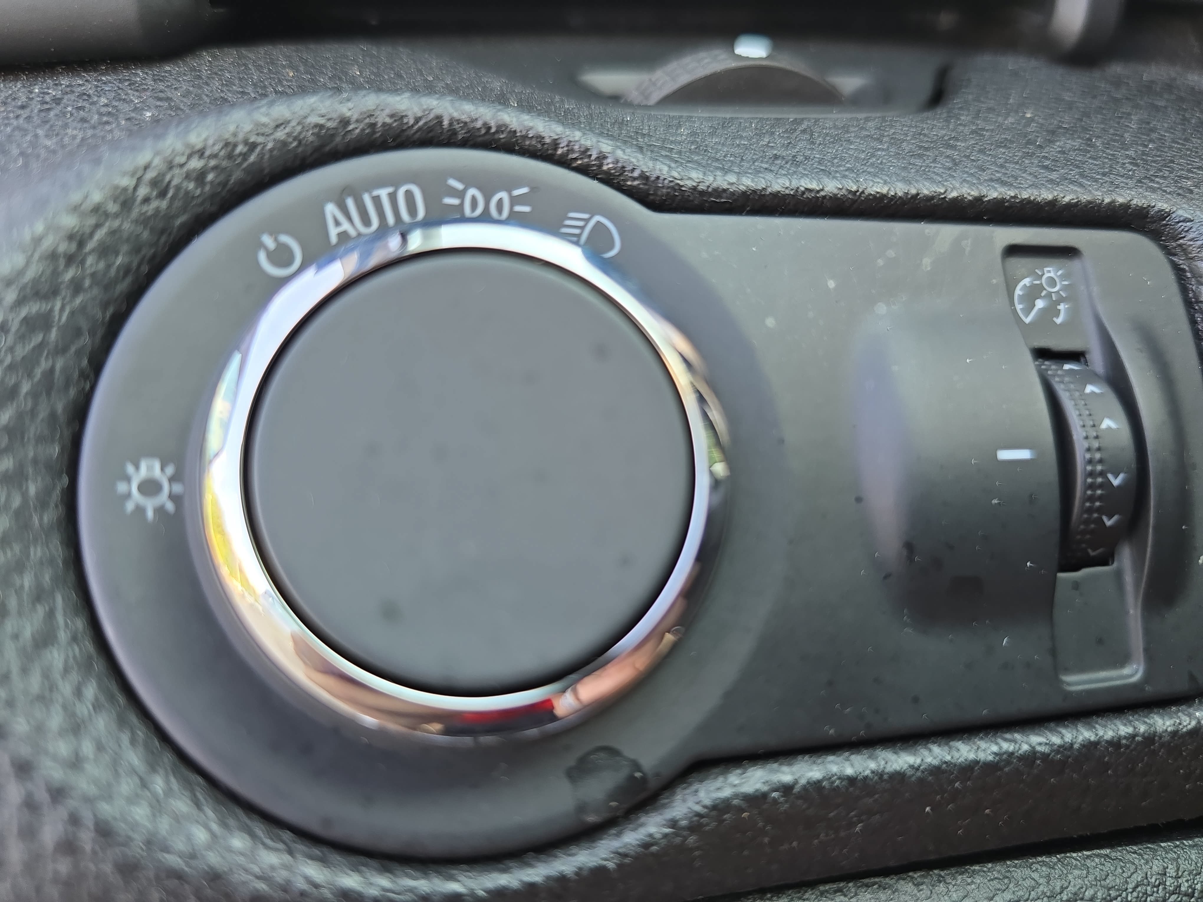 Used 2014 Chevrolet Malibu LT w/ Power Convenience Package FWD image 23