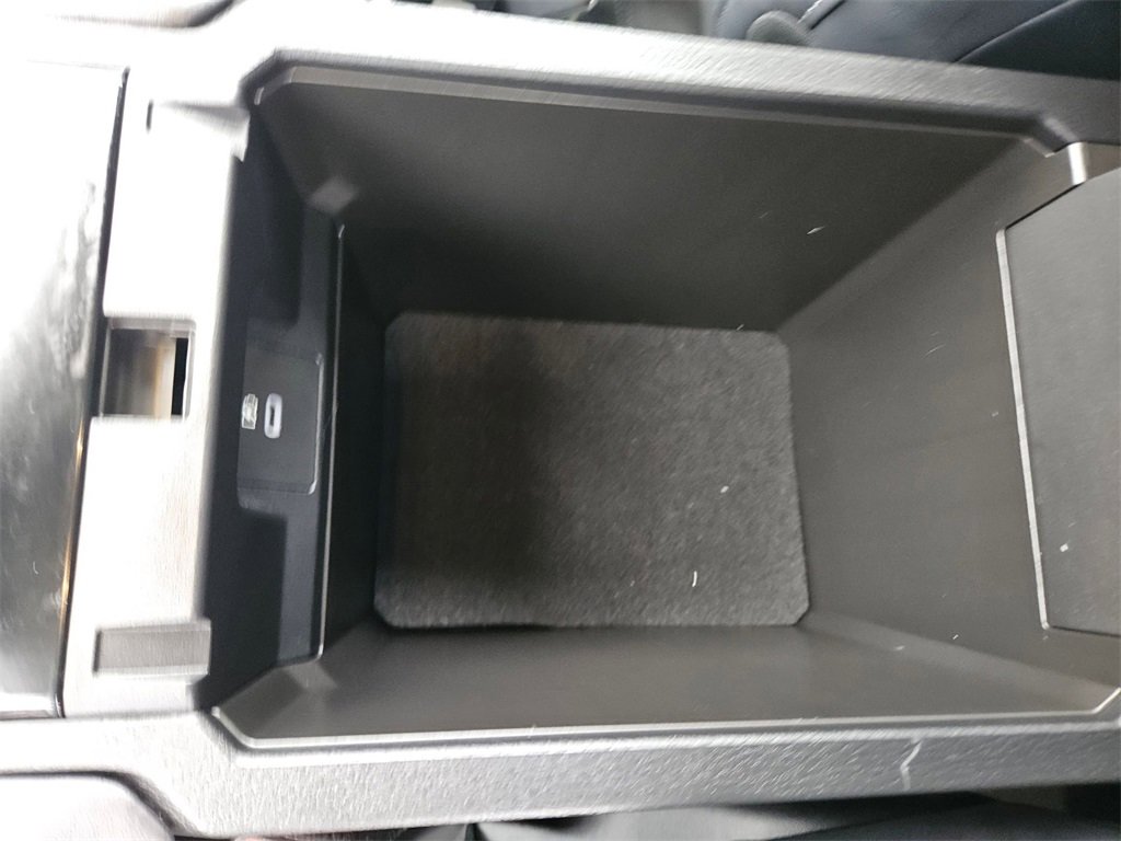 Used 2025 Mitsubishi Outlander SE image 28