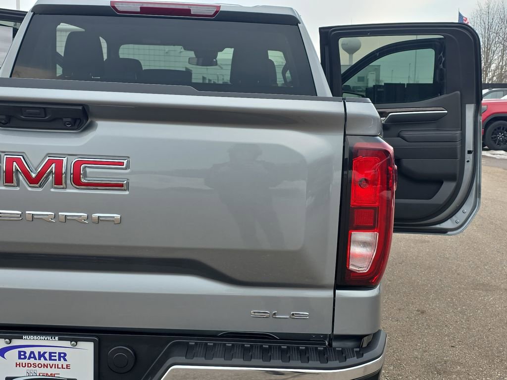 New 2026 GMC Sierra 1500 SLE image 33