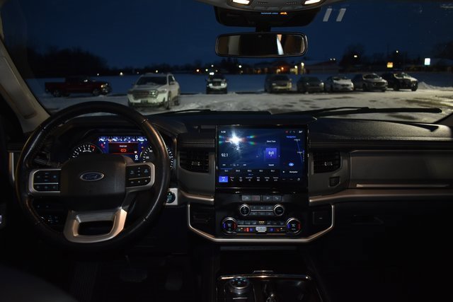 Used 2023 Ford Expedition Max XLT image 40