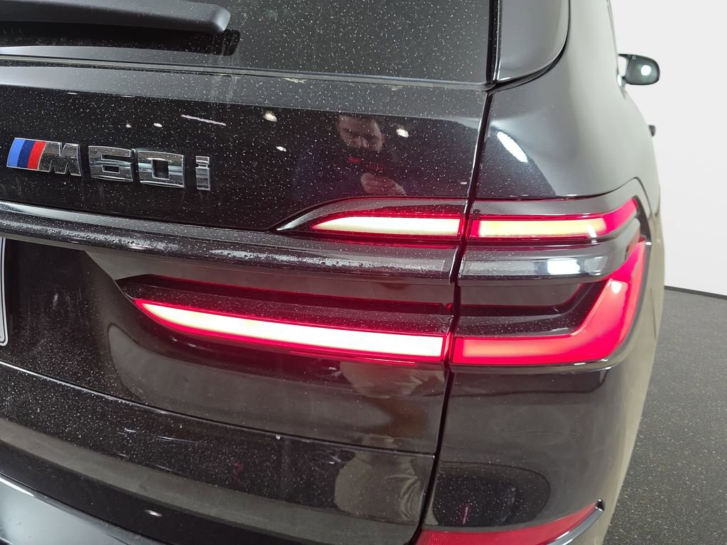 New 2026 BMW X7 M60i image 27