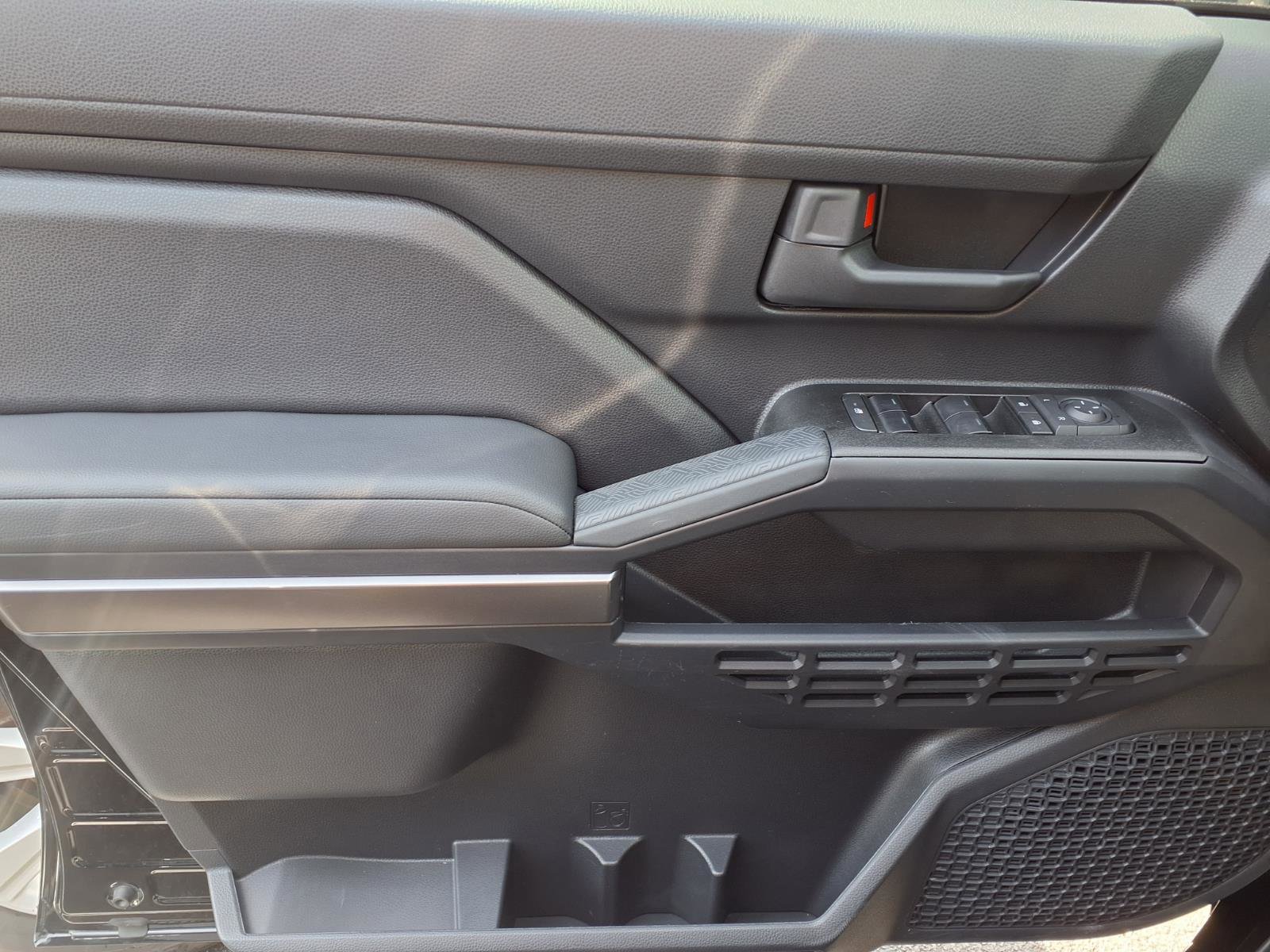 Certified 2025 Toyota 4Runner SR5 AWD/4WD image 21