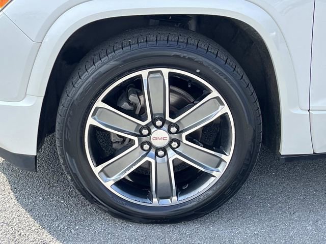 Used 2017 GMC Acadia Denali w/ Technology Package AWD/4WD image 15