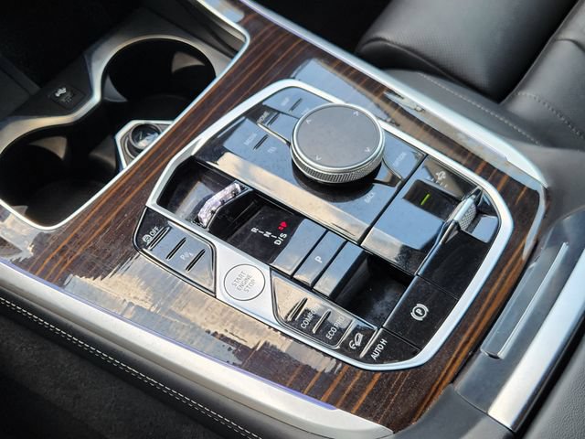Used 2026 BMW X7 xDrive40i AWD/4WD image 18