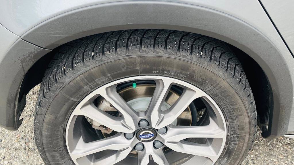 Used 2018 Volvo V60 T5 Cross Country w/ Convenience Package image 8