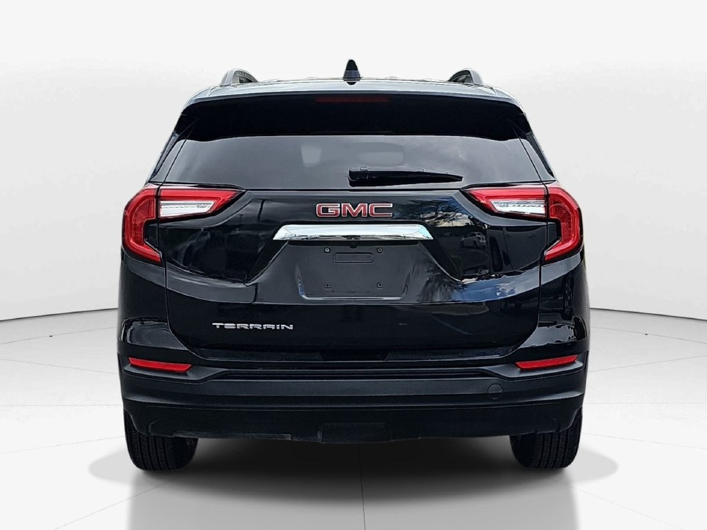Used 2022 GMC Terrain SLE w/ Driver Convenience Package FWD image 7