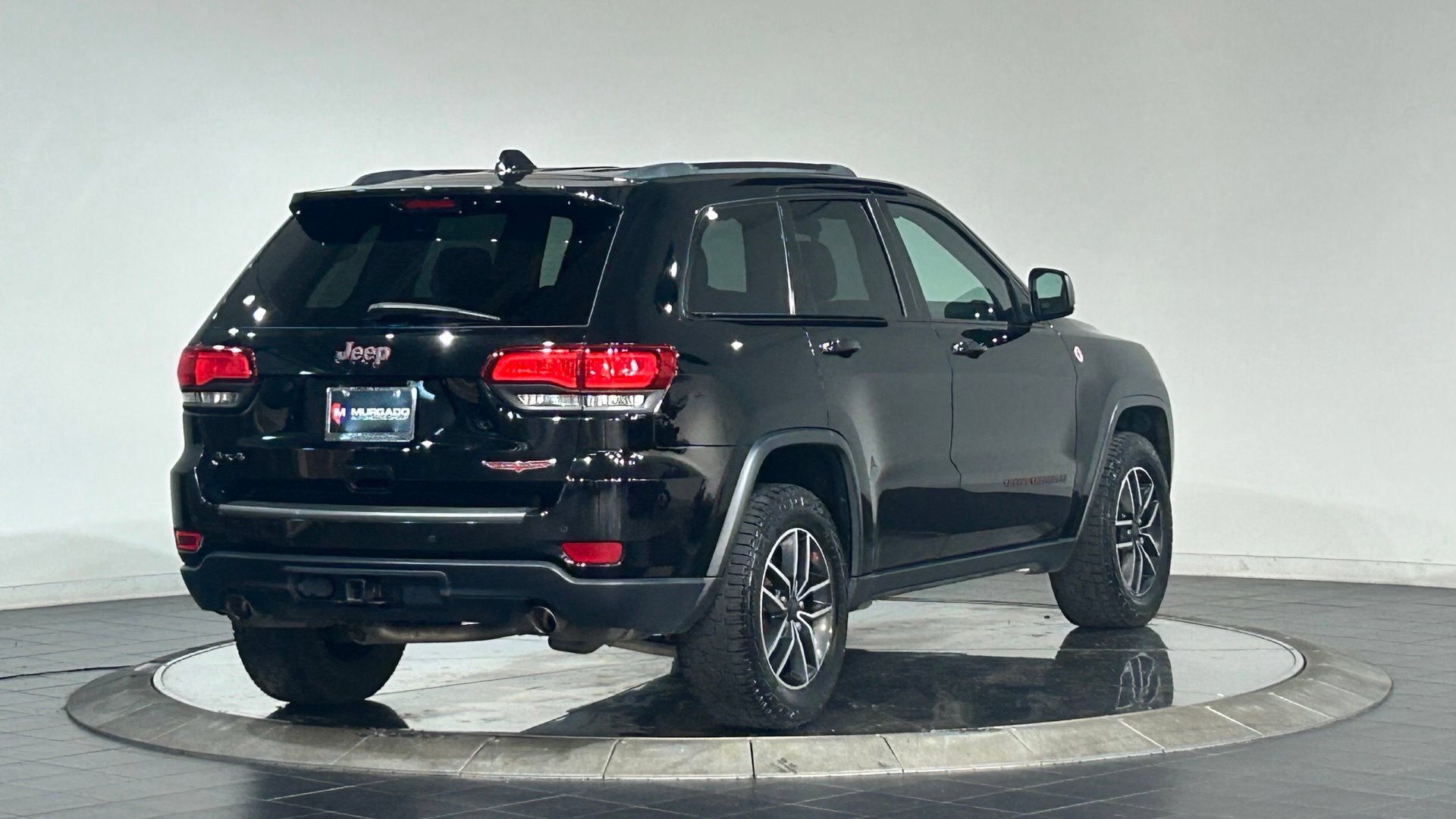 Used 2019 Jeep Grand Cherokee Trailhawk AWD/4WD image 10