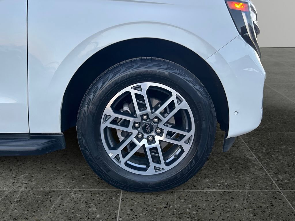 Used 2025 Ford Expedition Max Active image 9