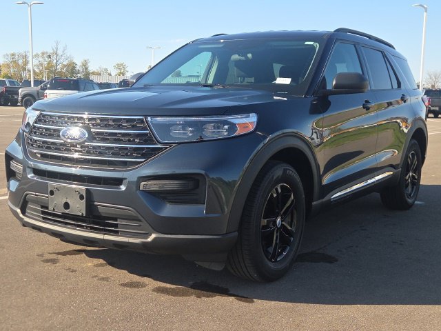 Certified 2023 Ford Explorer XLT AWD/4WD image 2