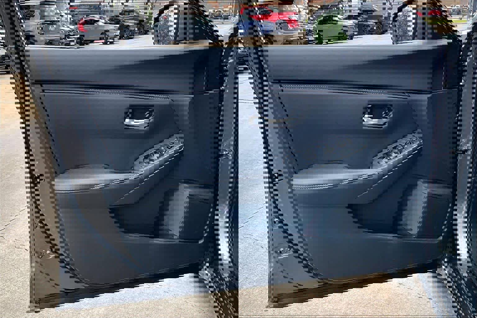 Certified 2025 Nissan Sentra SV w/ Trunk Package image 20