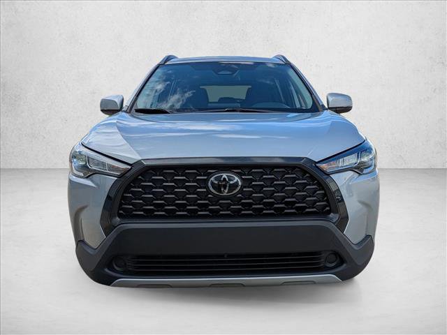 Used 2023 Toyota Corolla Cross LE image 2