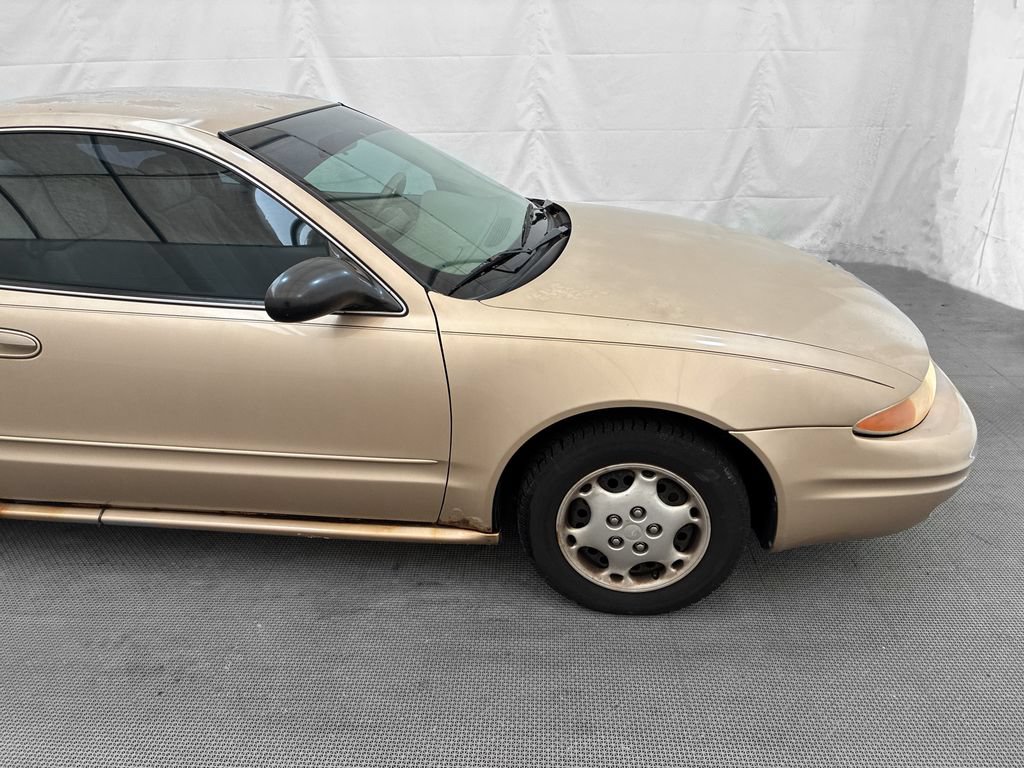 Used 2004 Oldsmobile Alero GL FWD image 7
