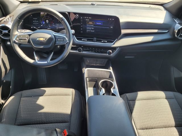 Used 2025 Chevrolet Equinox LT image 9