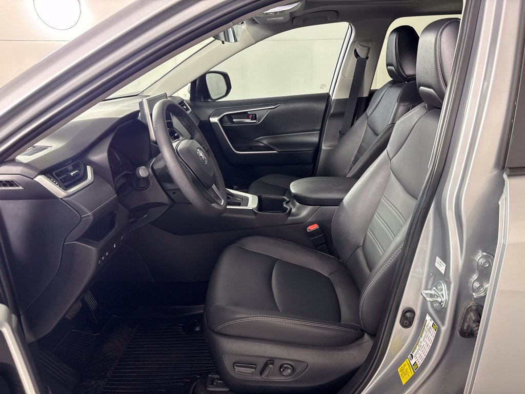 Used 2025 Toyota RAV4 XLE Premium w/ Weather Package FWD image 27