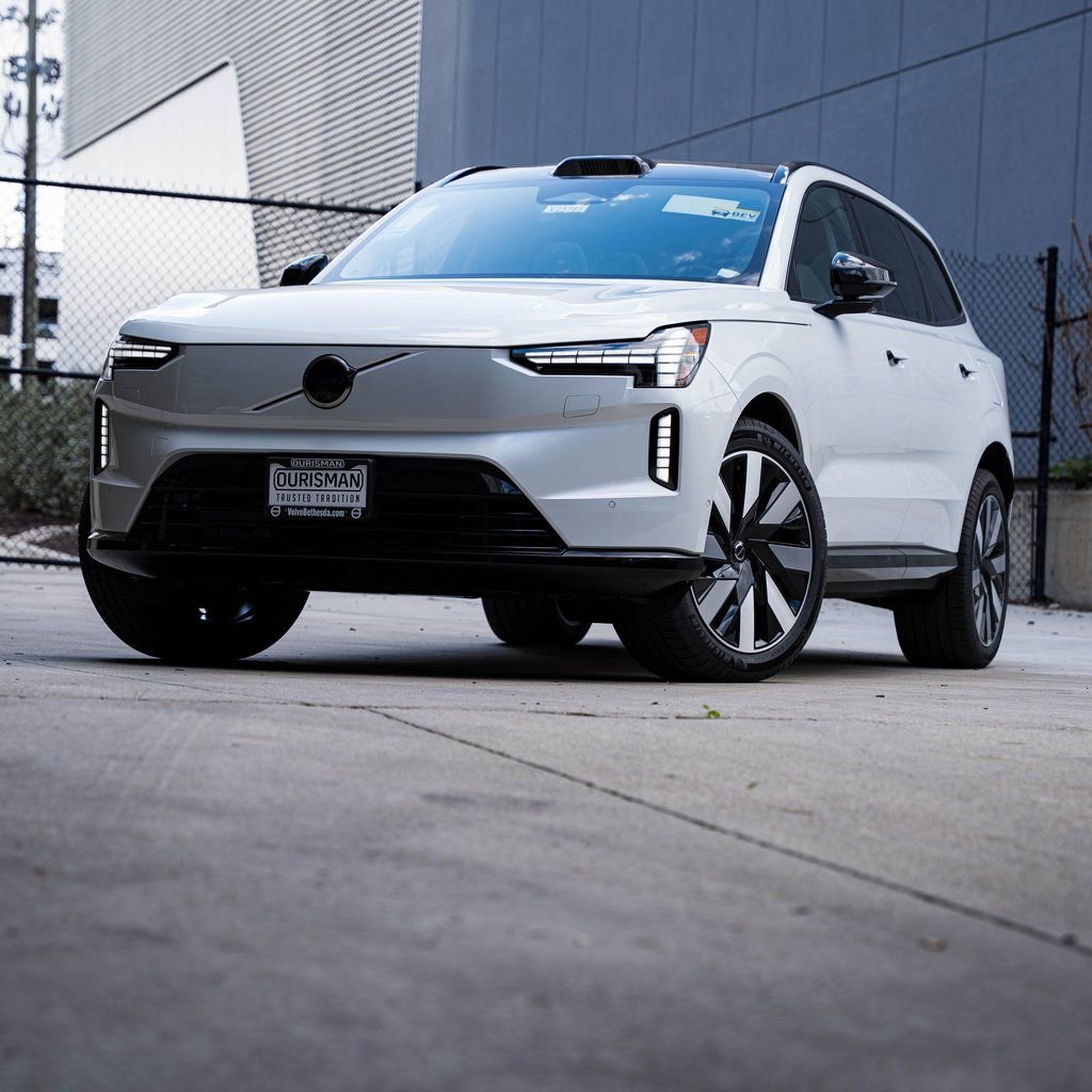 New 2025 Volvo EX90 Plus w/ Protection Package Premier image 1