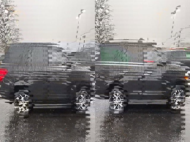 Used 2024 Ford Expedition Limited image 10