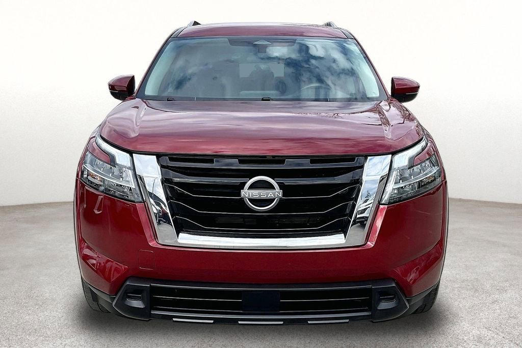 Used 2022 Nissan Pathfinder SV AWD/4WD image 5