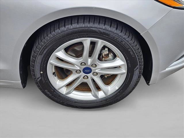 Used 2018 Ford Fusion SE FWD image 9
